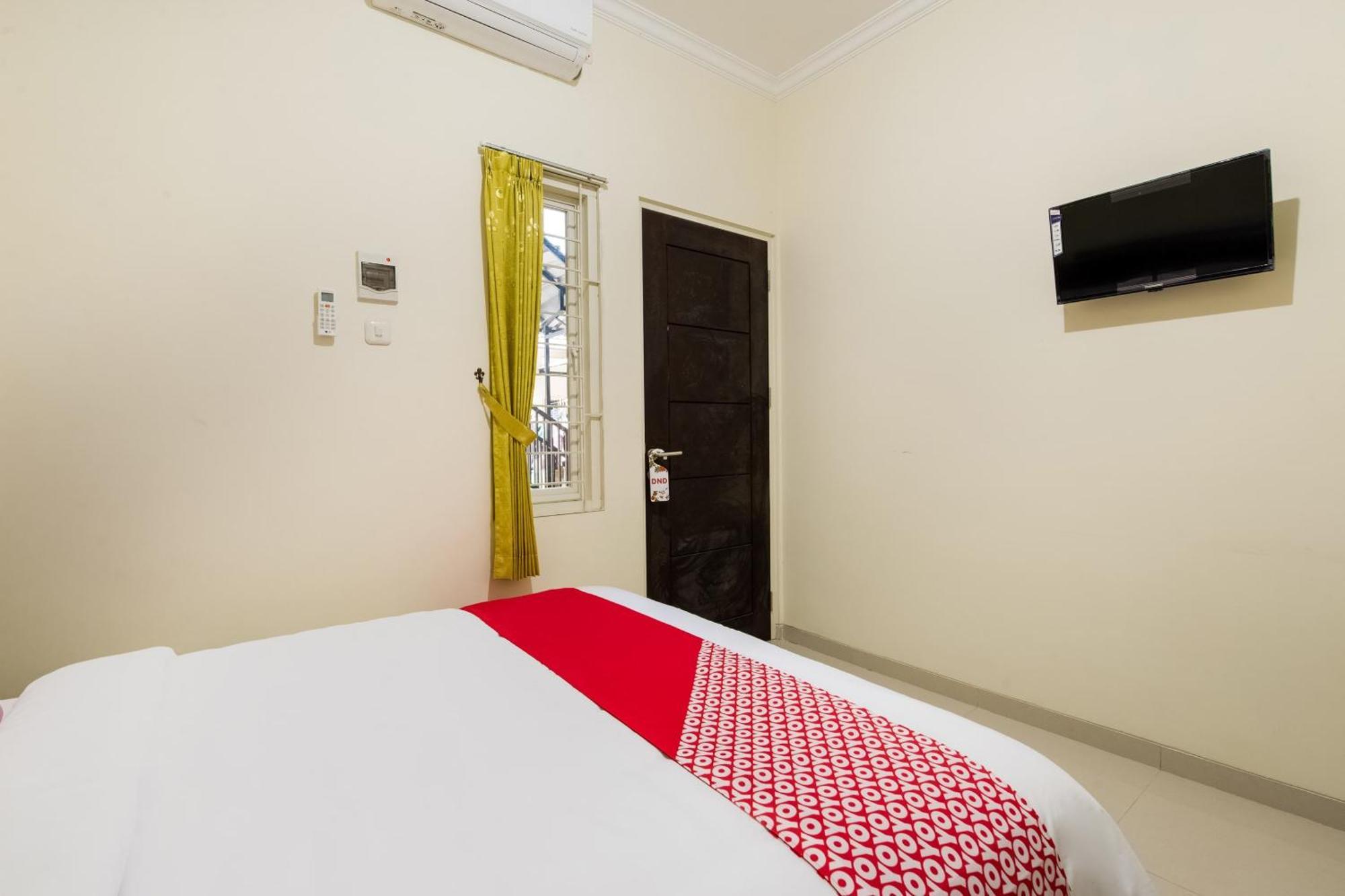 فندق Oyo Life 3398 Griya Rm 19 Syariah سورابايا المظهر الخارجي الصورة